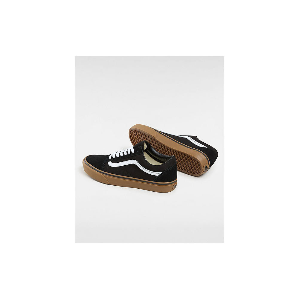 Vans old skool gum sole black hotsell