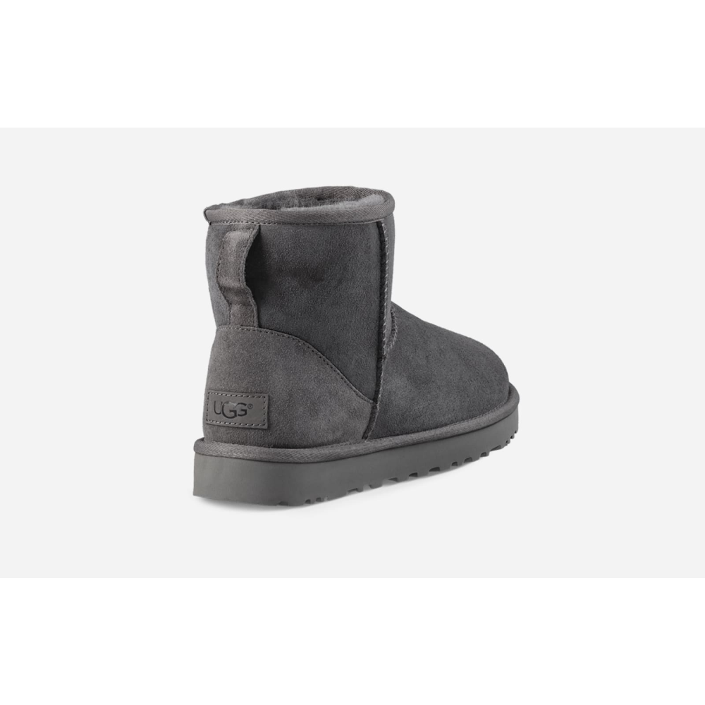 grey classic uggs
