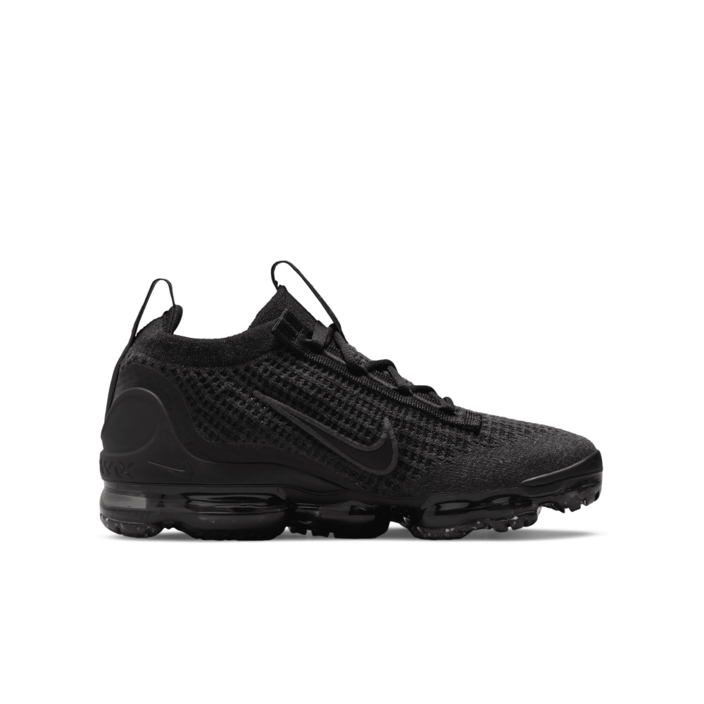 All black vapormax 2019 online