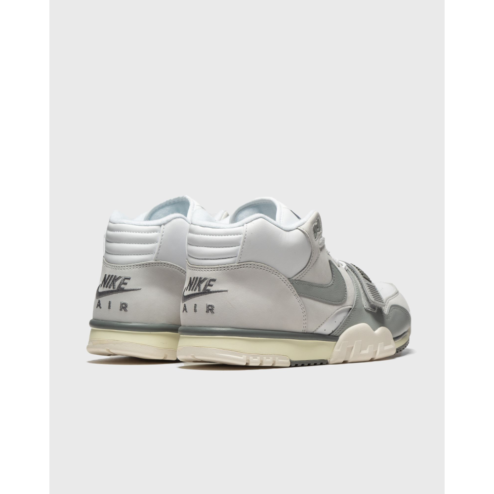 nike dm0521 001