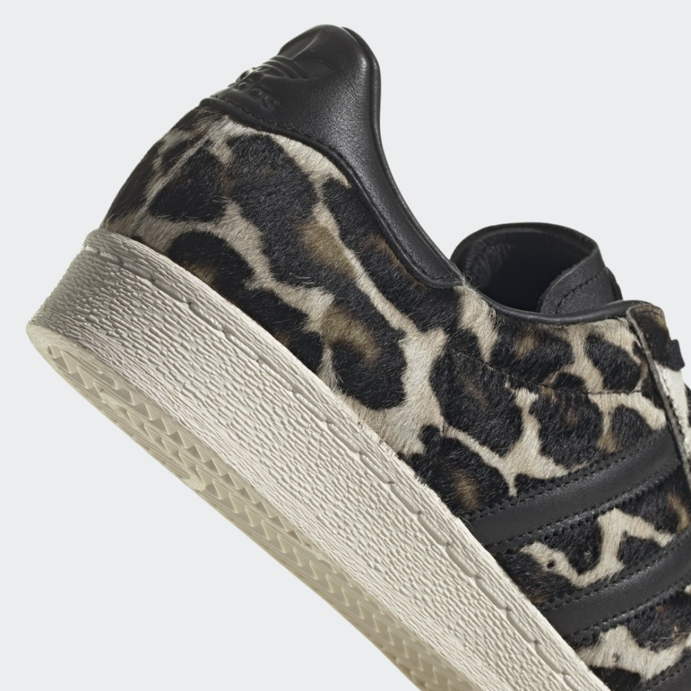 adidas gazelle silver green womens ADIDAS Superstar 82 'GY8798' Leopard Print Fur Sneakers (10)