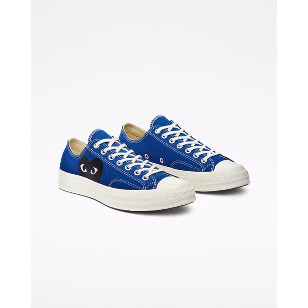 Crip blue chuck taylors online