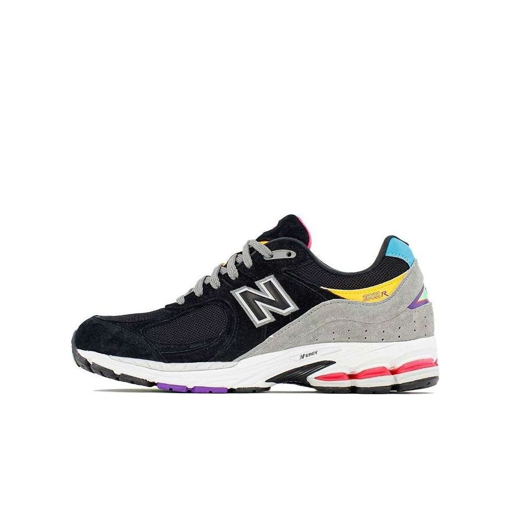 New Balance DTLR x 2002R Masquerade bunt M2002RDT