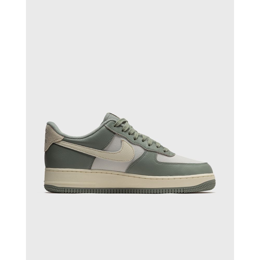 Hunter green air hot sale force ones