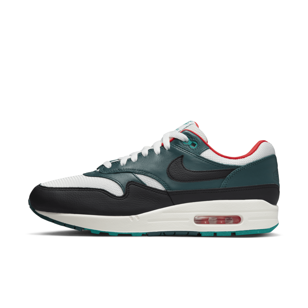 Nike x LeBron Liverpool Air Max 1 James bunt FB8914 100