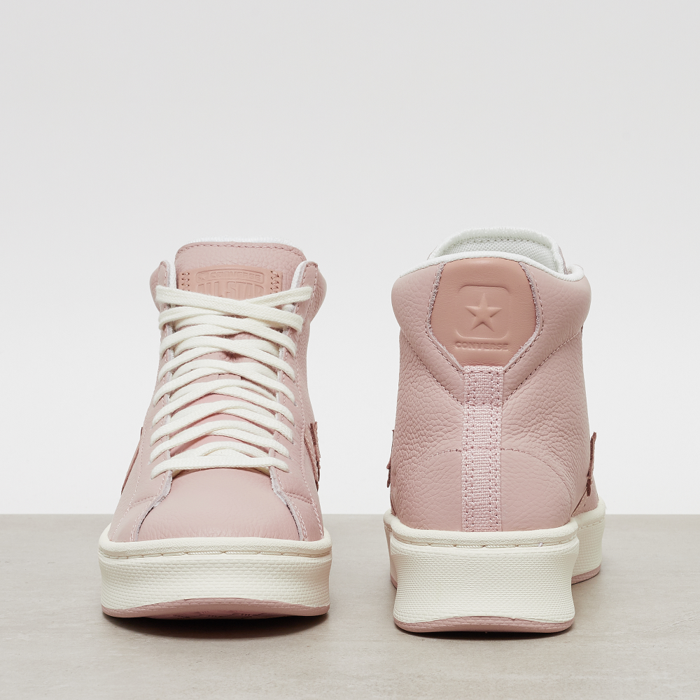 trending trainer colours