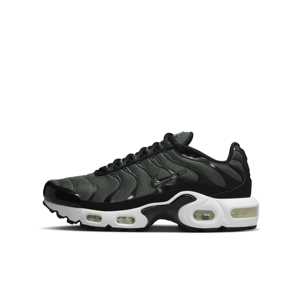 Black and white air max tn on sale