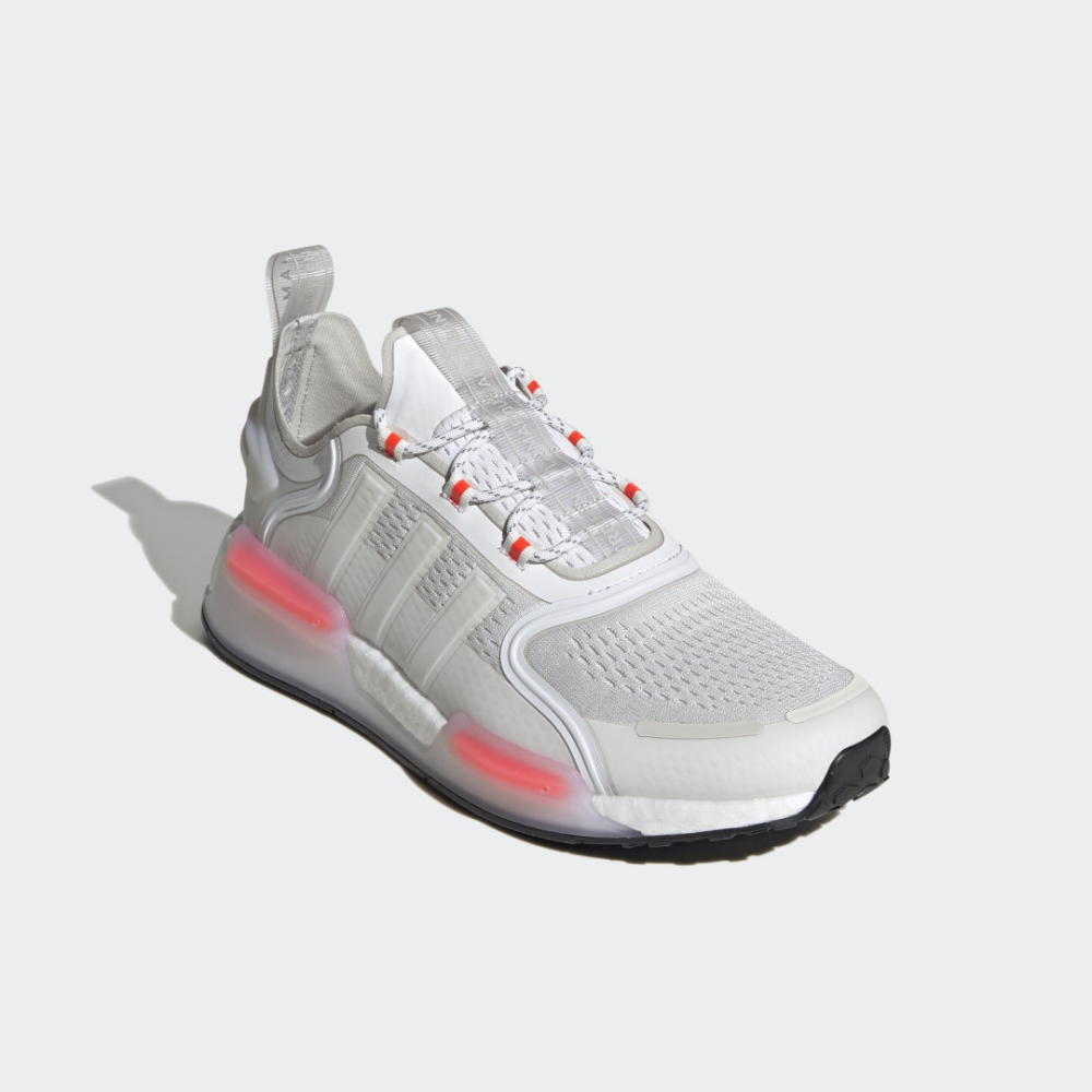 Adidas nmd cloud white pink hotsell