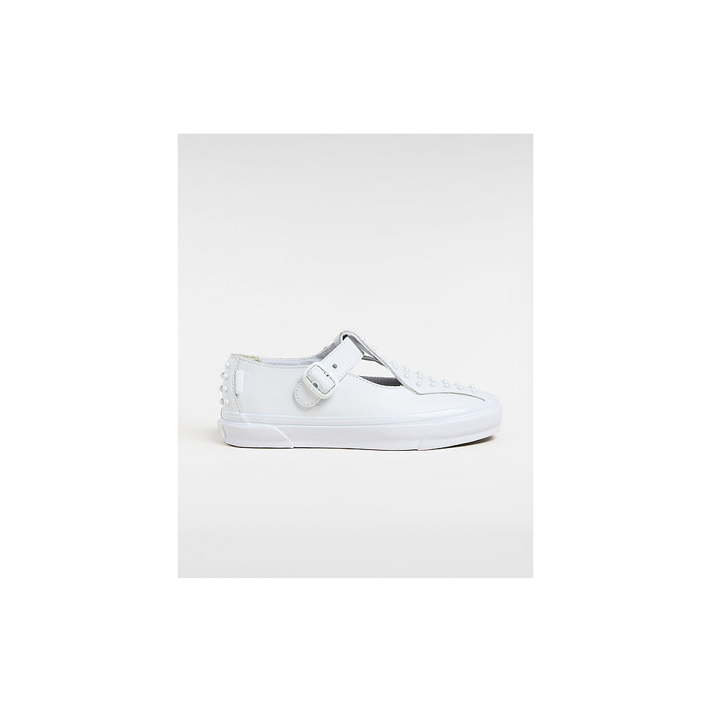 【VANS】Premium Mary Jane 93 (White) R6606 Mary Jane Shoe in True White | Vans