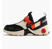 Jordan Trunner LX Rare Air (IM6531-001)