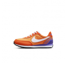 nike sneaker orange