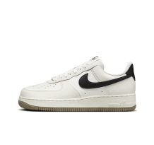 Nike Air Force 1 07 (HF9983-100) in weiss