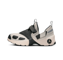 Jordan Trunner LX WMNS (HQ2164-102)
