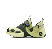 Jordan Trunner LX Luminous (HQ2164302)