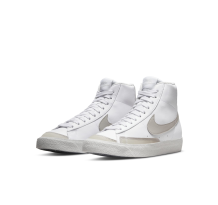 Nike Blazer Mid 77 SE (DM1000-100) in weiss
