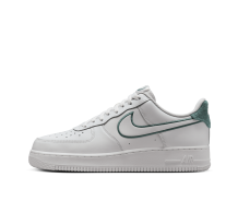 Nike Air Force 1 07 LV8 (FN8349 100) in weiss