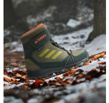 adidas Originals Snow Hook And Loop COLD.RDY Winter (IF7496) in grün