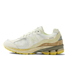 New Balance AURALEE x 2002R (M2002RA1)