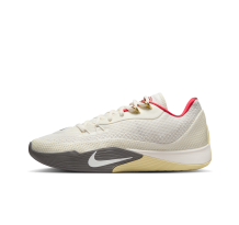 Nike Street (HF0219-002)