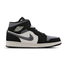 Jordan Air 1 Mid SE (852542-011)