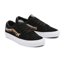 You want to reflect your fast-paced lifestyle with a featherweight Vans pair Soft Suede (VN0A4UUKB0I1) in schwarz