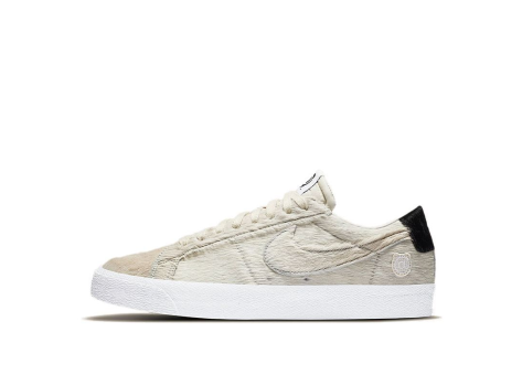 Nike Medicom Toy x Blazer Low SB (CZ4620-200) weiss