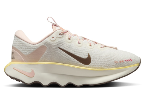 Nike Motiva (HV5988-121) weiss
