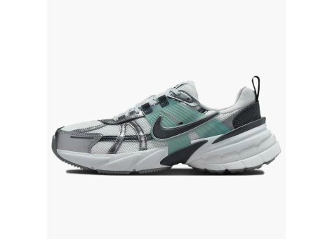 Nike V2K Run (HQ3484 121) grau
