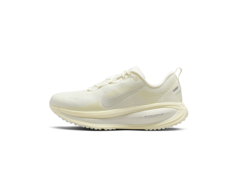 Nike Vomero 18 (HM6804-110) beige