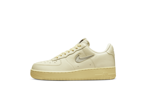 Nike Air Force 1 07 LX (DO9456-100) weiss