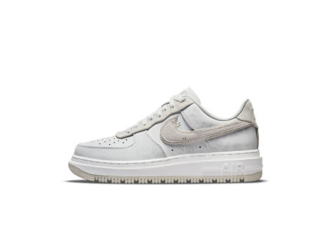 Nike Air Force 1 LUXE (DD9605-100) weiss