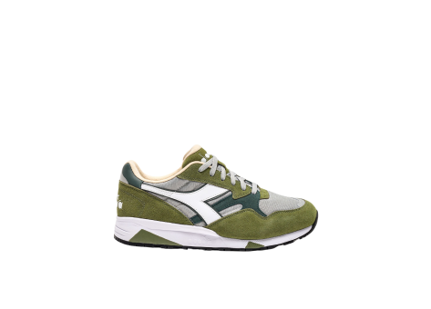 Diadora N902 (501.178559-D0816) grün