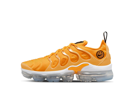 Nike Air VaporMax Plus Go The Extra Smile (DO5874 700) orange