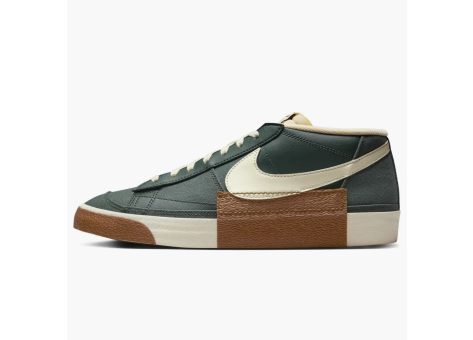 Nike Blazer Low Pro Club Vintage Green Light British Tan Gum Dark Coconut Milk (FV0337 300) bunt