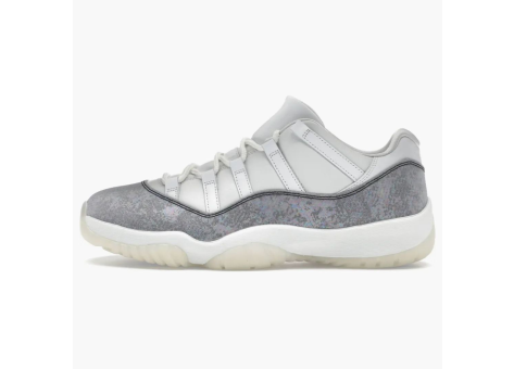 Jordan 11 Retro Low Year of the Snake (HQ7000 001) weiss
