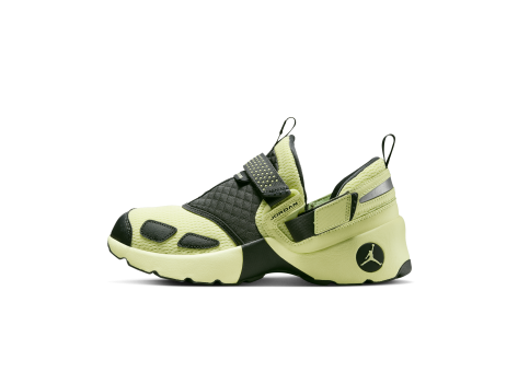 Jordan Trunner LX Luminous (HQ2164302) gelb