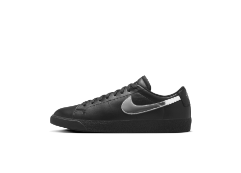 Nike Dancer Skateboards x Nike SB Blazer Low Black (HJ6703-001) schwarz