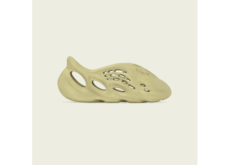 Yeezy Yeezy RNNR Runner Foam Sulfur (GV6775) beige