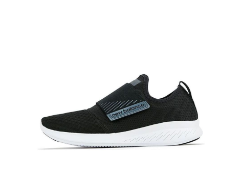 New Balance FuelCore Coast v4 (WCSTALB4) schwarz