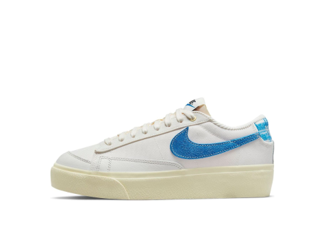 Nike Blazer Low Platform Sail Game Royal womens (DO2371-133) weiss