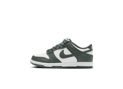 Nike Dunk Low (FB9109-120) grün