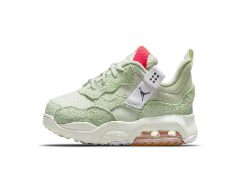 Jordan MA2 TD Honeydew (CW6596-300) bunt