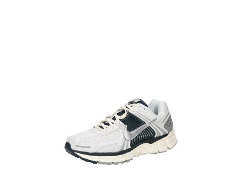 Nike Zoom Vomero Armory 5 (HV2412 100) weiss