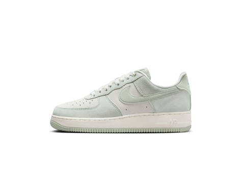 Nike Air Force 1 07 SE (HQ1497-099) grün