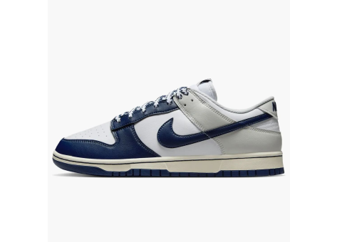 Nike Dunk Low New York Yankees (IM2222-101) bunt
