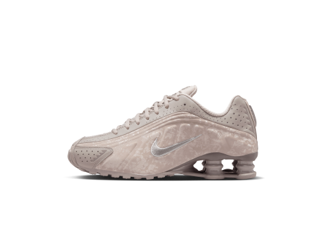 Nike Shox R4 Pewter Flat (HV0934-001) beige