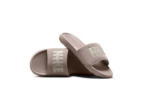 Nike Victori One SE (HQ2124-001) beige