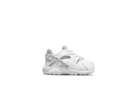 Huarache hot sale white shoes