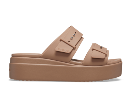 Crocs Brooklyn Buckle Sandal Low Wedge Latte (207431-2Q9) beige
