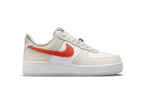 Nike Air Force 1 Low 07 SE Use First (DA8302-101) bunt